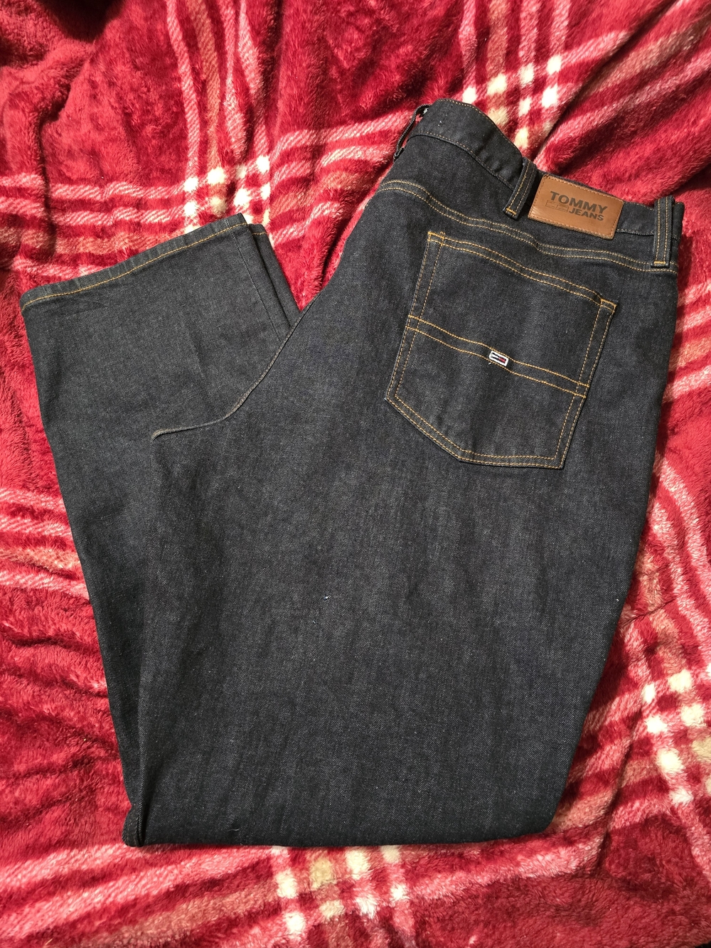 Tommy Hilfiger Men’s Dark Wash Straight Jeans